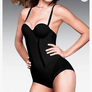 Maidenform Women's Body Shaper With Built-In Bra & Anti-Static Shapewear FL1256